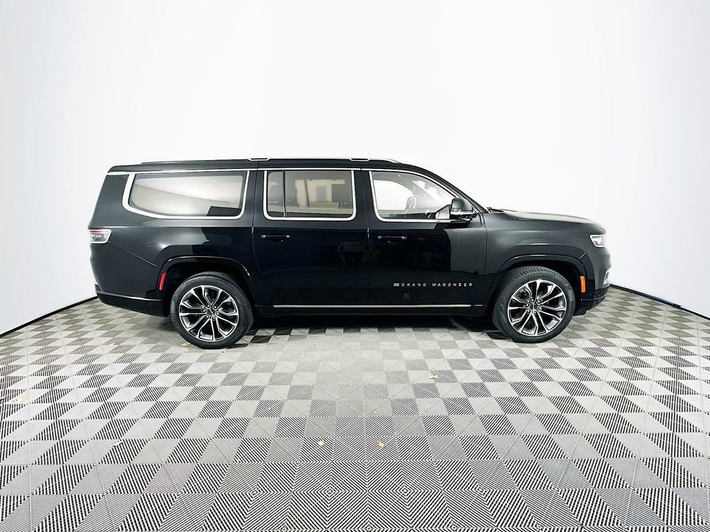 Used 2023 Jeep Grand Wagoneer L Series III w/ Rear Seat Video Group 1 AWD/4WD image 10