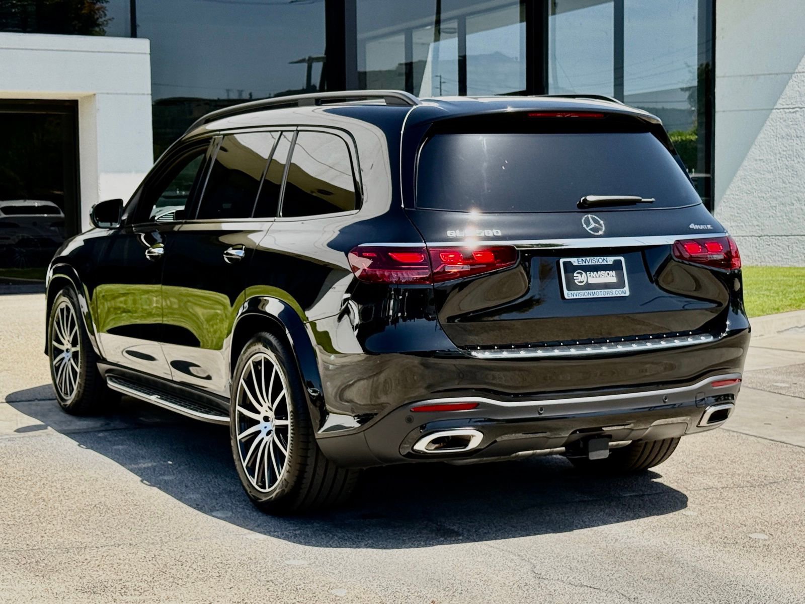 Used 2025 Mercedes-Benz GLS 580 4MATIC image 10