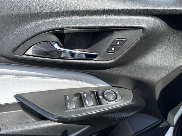 Used 2024 Chevrolet Trax LT w/ Driver Confidence Package FWD image 42