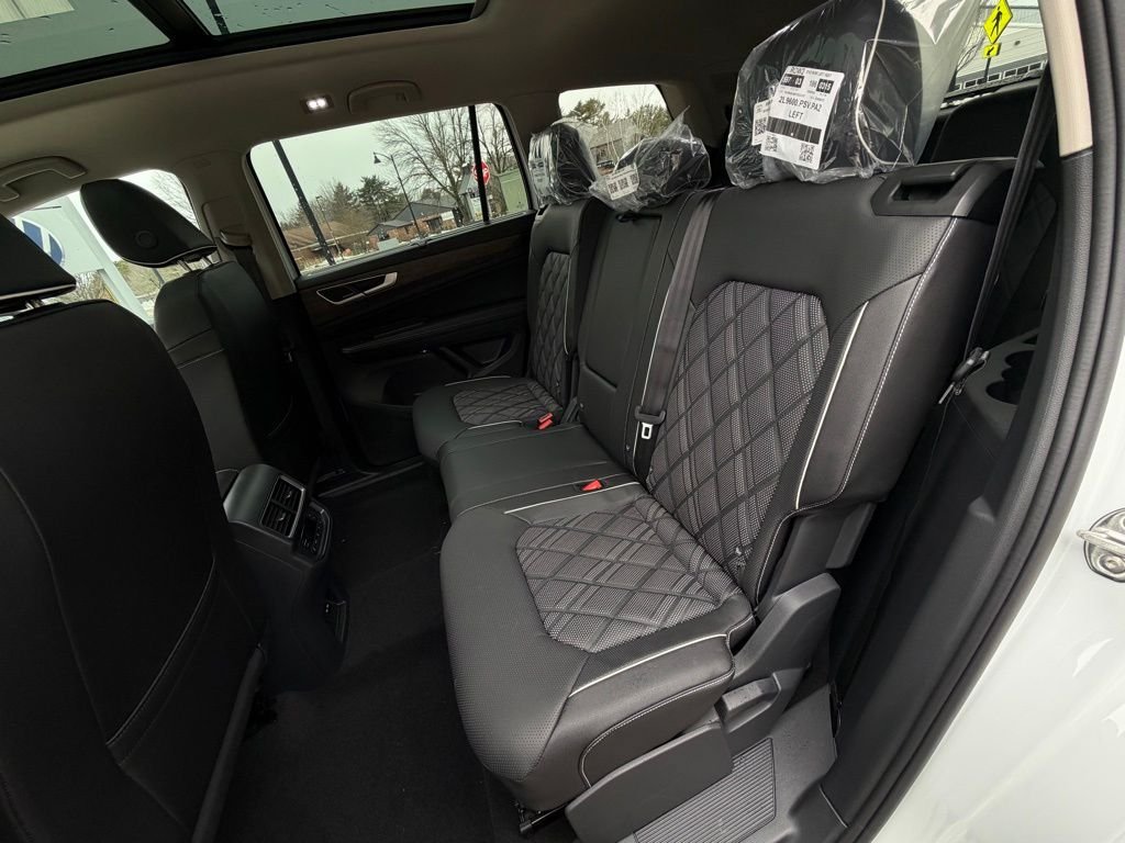 New 2026 Volkswagen Atlas SEL Premium R-Line AWD/4WD image 34
