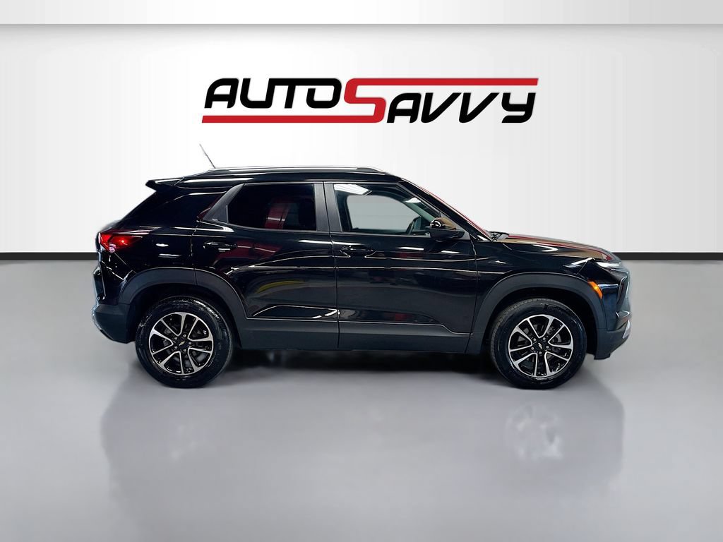 Used 2024 Chevrolet TrailBlazer LT w/ Convenience Package AWD/4WD image 8