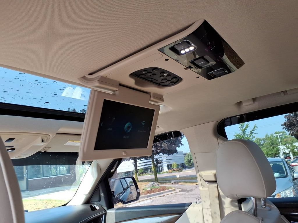 Used 2019 Cadillac Escalade Premium Luxury w/ LPO, Radiant Package AWD/4WD image 13