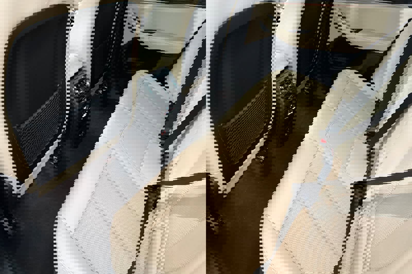 Used 2023 BMW X3 xDrive30i w/ Premium Package image 4