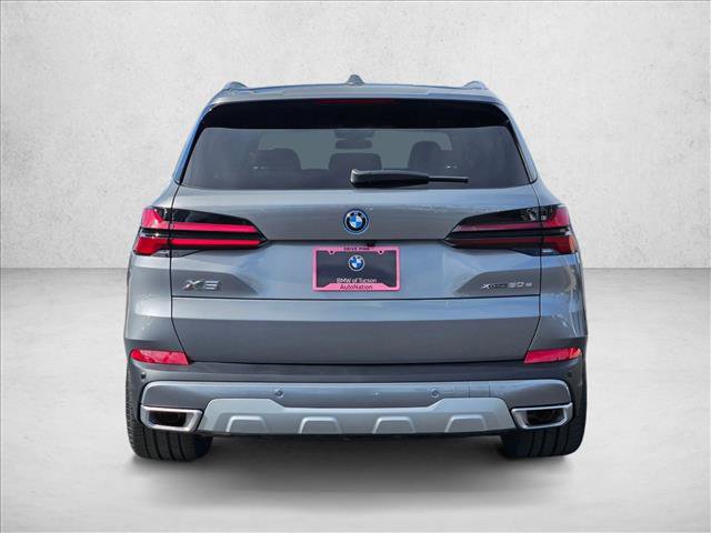New 2026 BMW X5 xDrive50e image 8