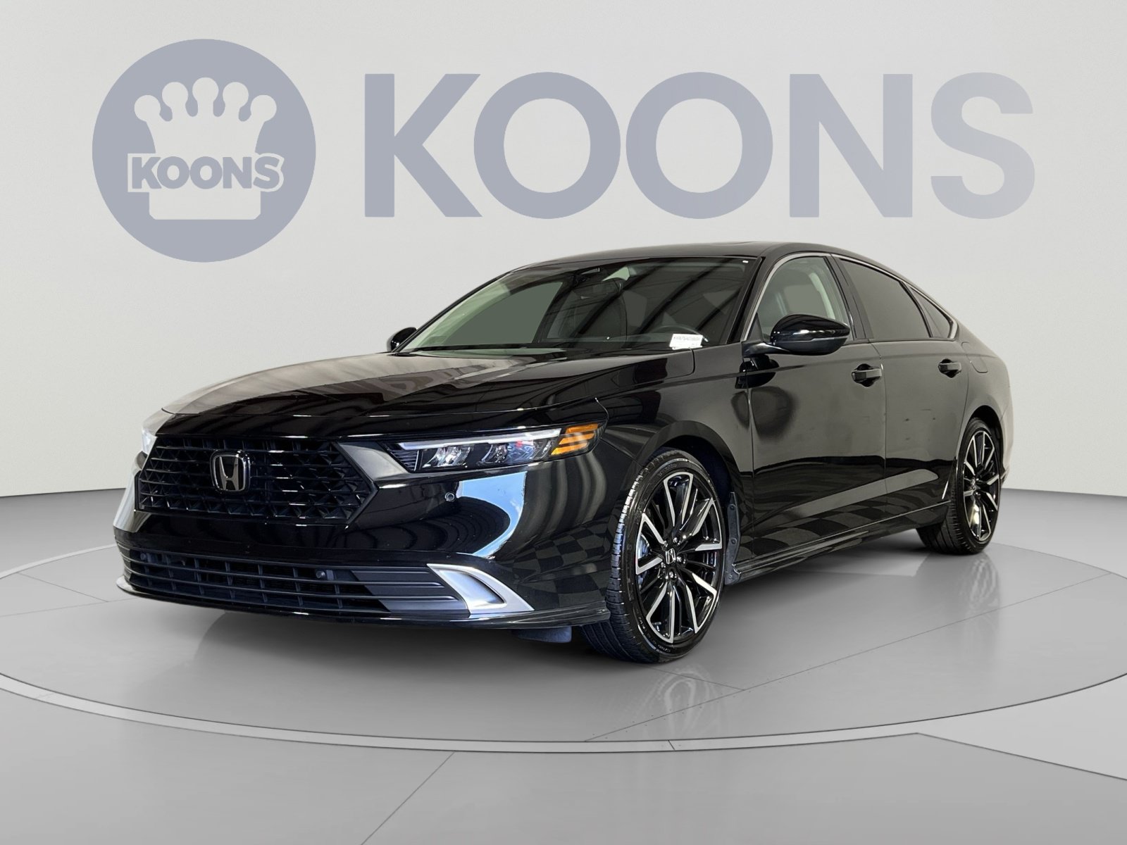 Used 2025 Honda Accord Touring image 1