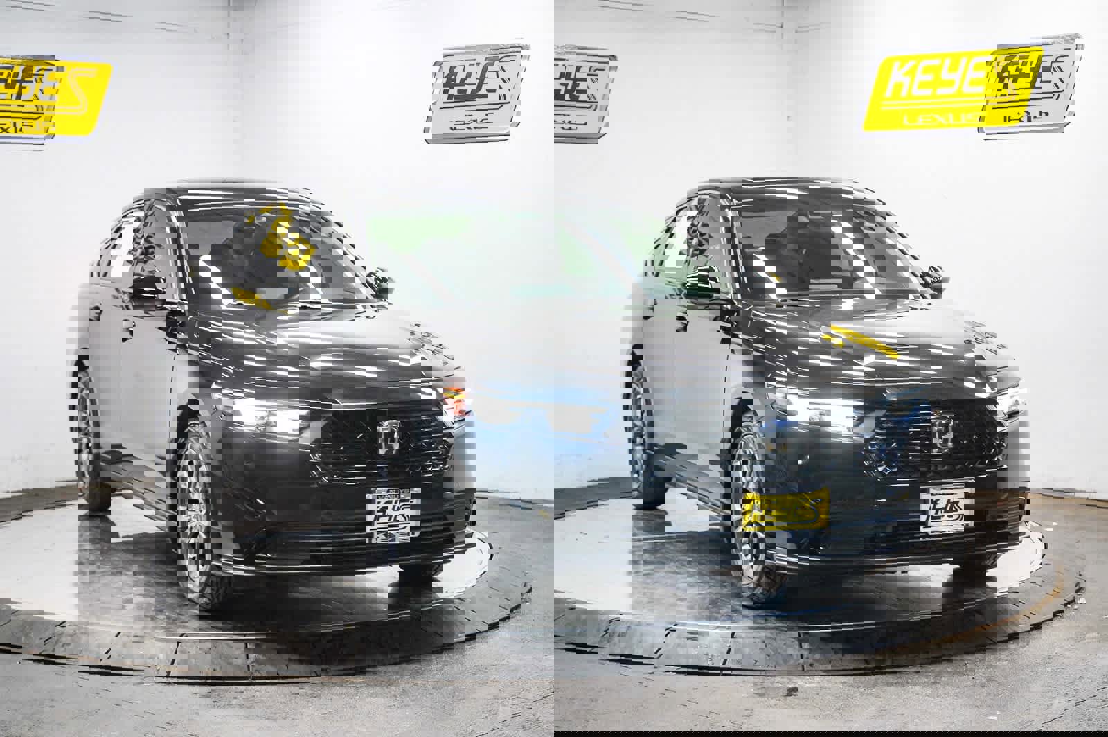 Used 2023 Honda Accord EX image 5