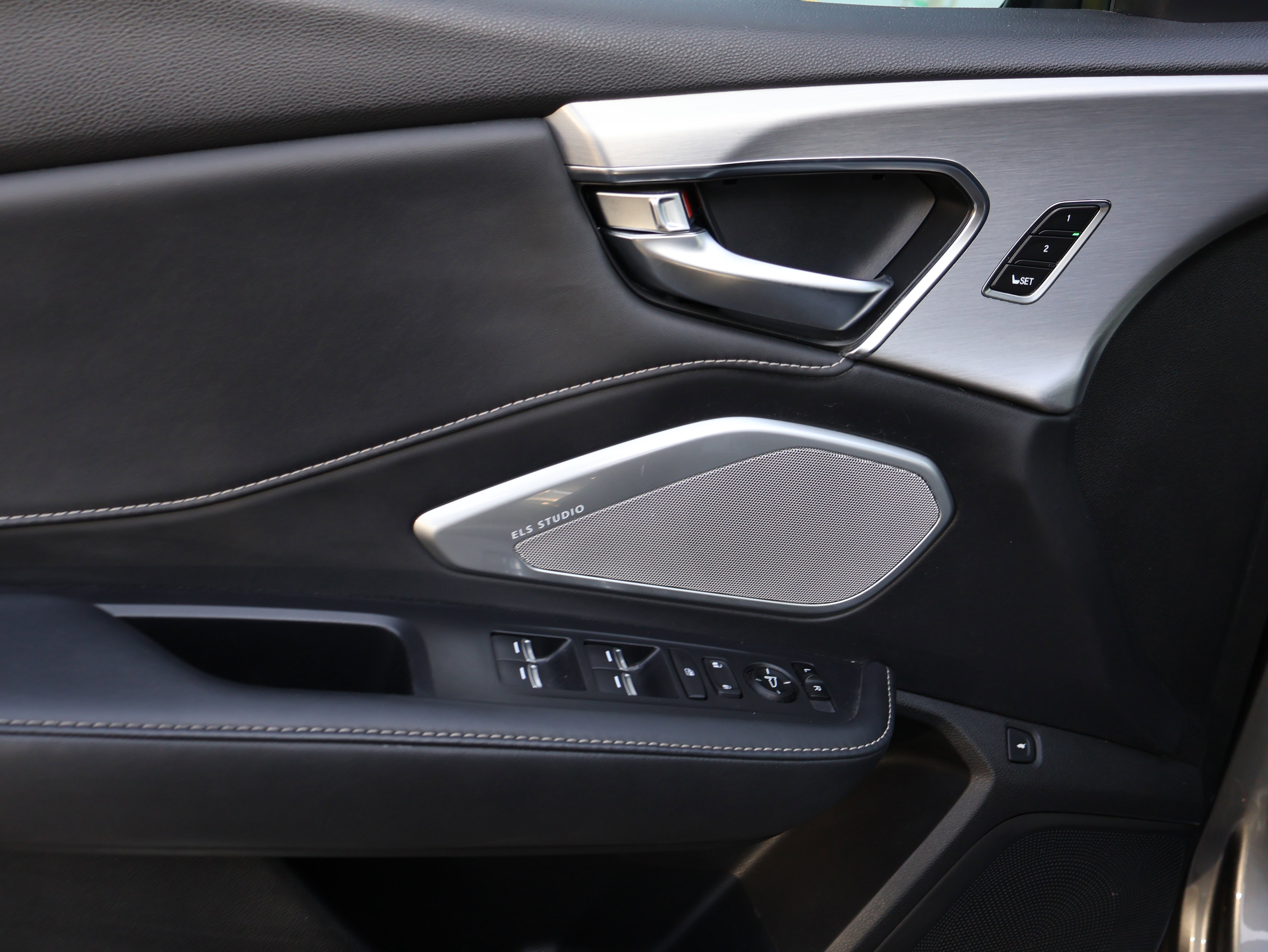 Used 2024 Acura RDX SH-AWD w/ Technology Package image 20