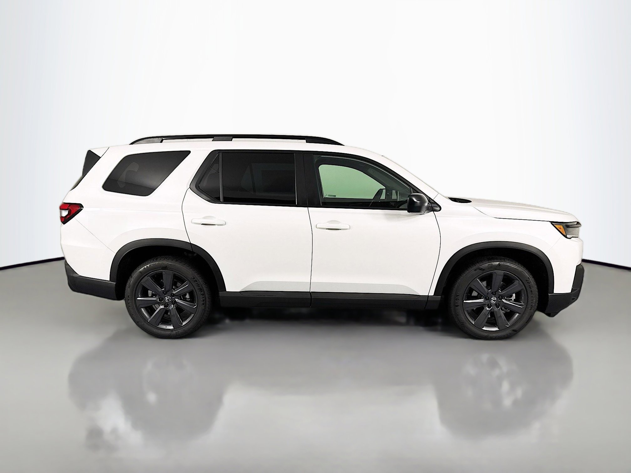 New 2026 Honda Pilot Sport image 4