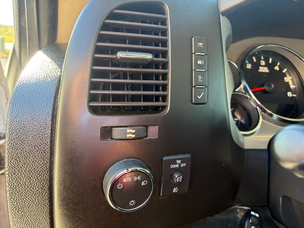 Used 2011 GMC Sierra 1500 SLE w/ Power Tech Package AWD/4WD image 14