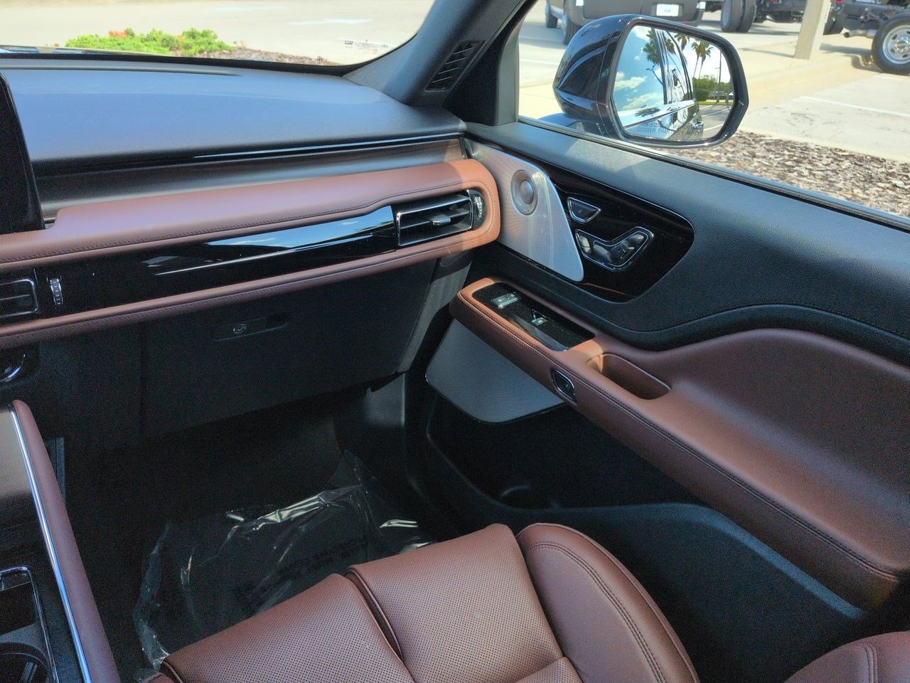 New 2026 Lincoln Aviator Reserve AWD/4WD image 17