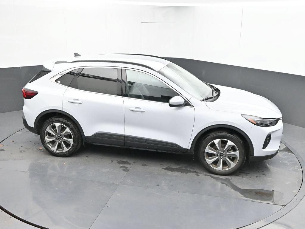 Used 2025 Ford Escape Platinum AWD/4WD image 15