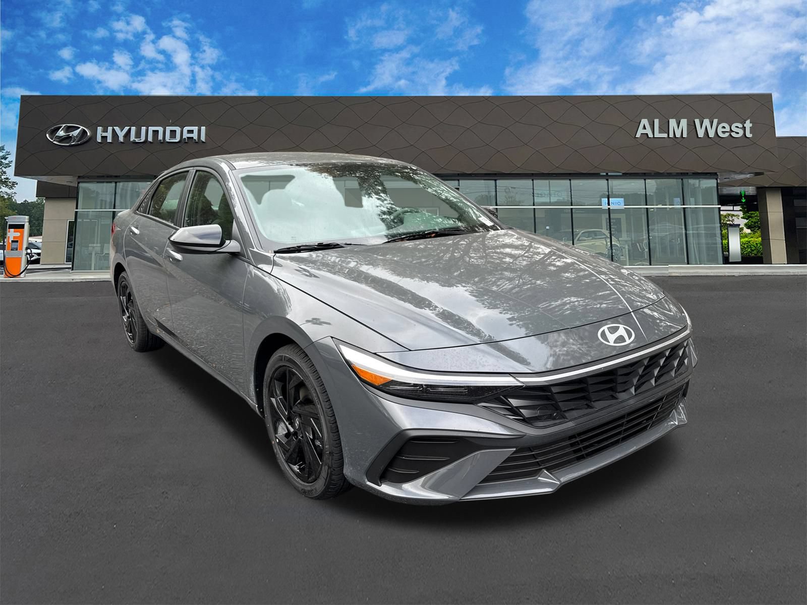 Used 2026 Hyundai Elantra Sport w/ Cargo Package FWD image 3