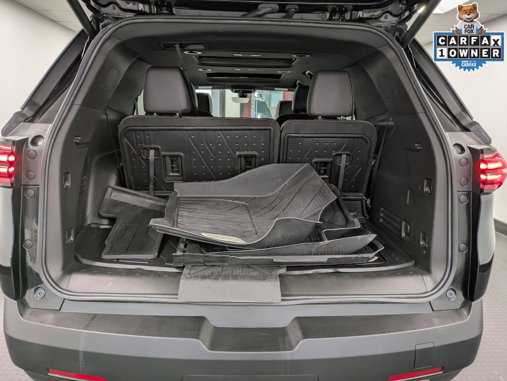 Used 2023 Chevrolet Traverse RS w/ LPO, Floor Liner Package AWD/4WD image 24