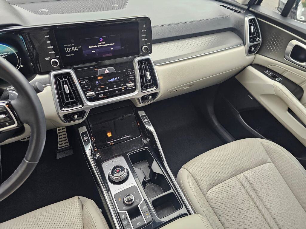 Used 2023 Kia Sorento SX Prestige AWD/4WD image 23