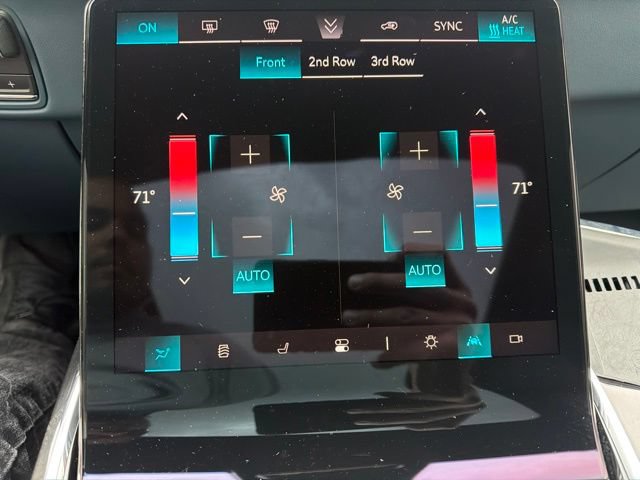 Used 2025 Cadillac Escalade IQ Luxury 2 w/ LPO, Premium Carpet Package AWD/4WD image 23
