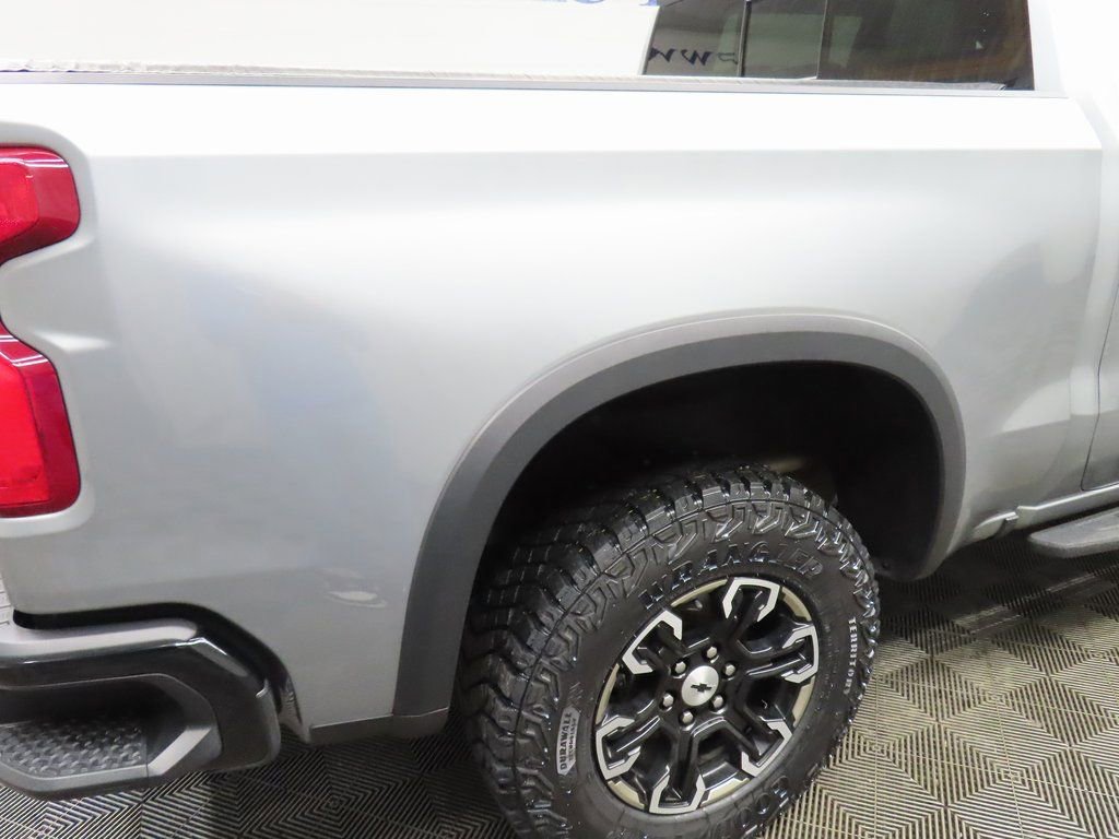 Used 2023 Chevrolet Silverado 1500 ZR2 w/ Technology Package image 38
