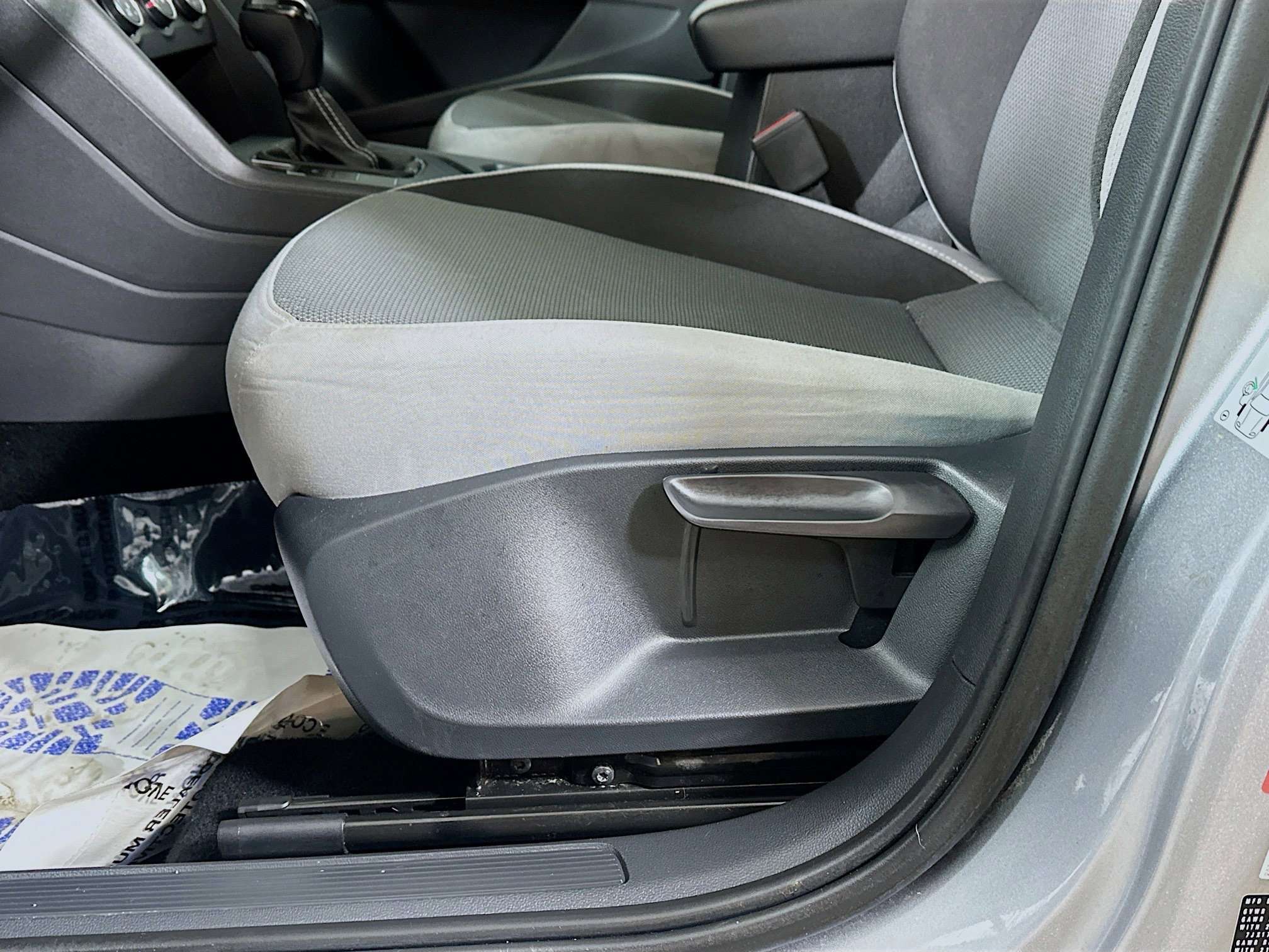 Used 2022 Volkswagen Taos S image 18