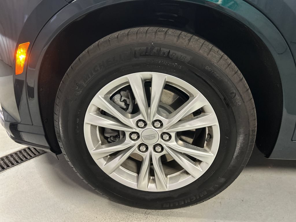 Used 2024 Cadillac XT6 Luxury w/ LPO, Floor Liner Package AWD/4WD image 9