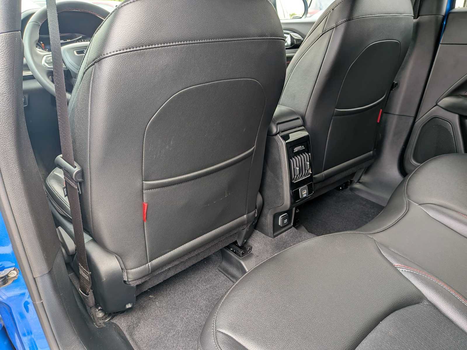 Used 2024 Jeep Compass Trailhawk AWD/4WD image 16