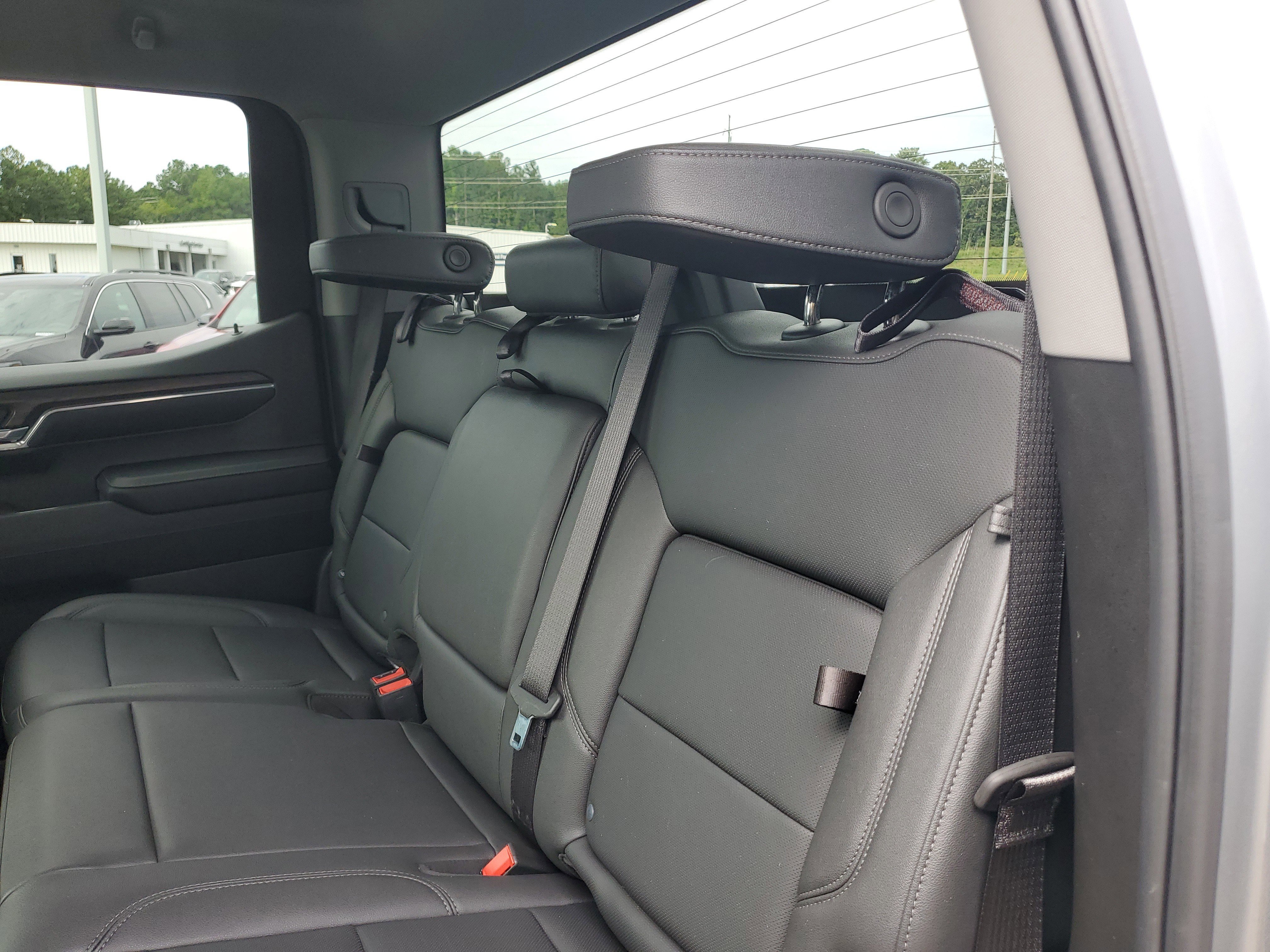 Used 2024 GMC Sierra 1500 SLT image 12