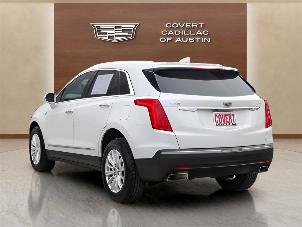 Used 2017 Cadillac XT5 FWD image 3