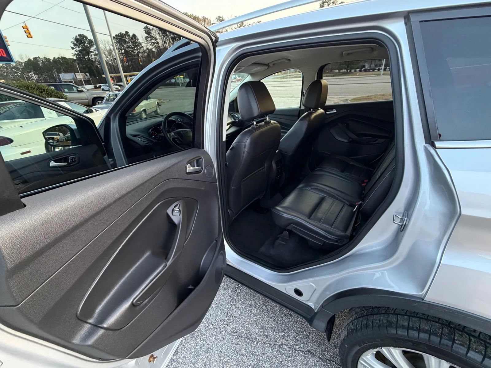 Used 2017 Ford Escape Titanium FWD image 20
