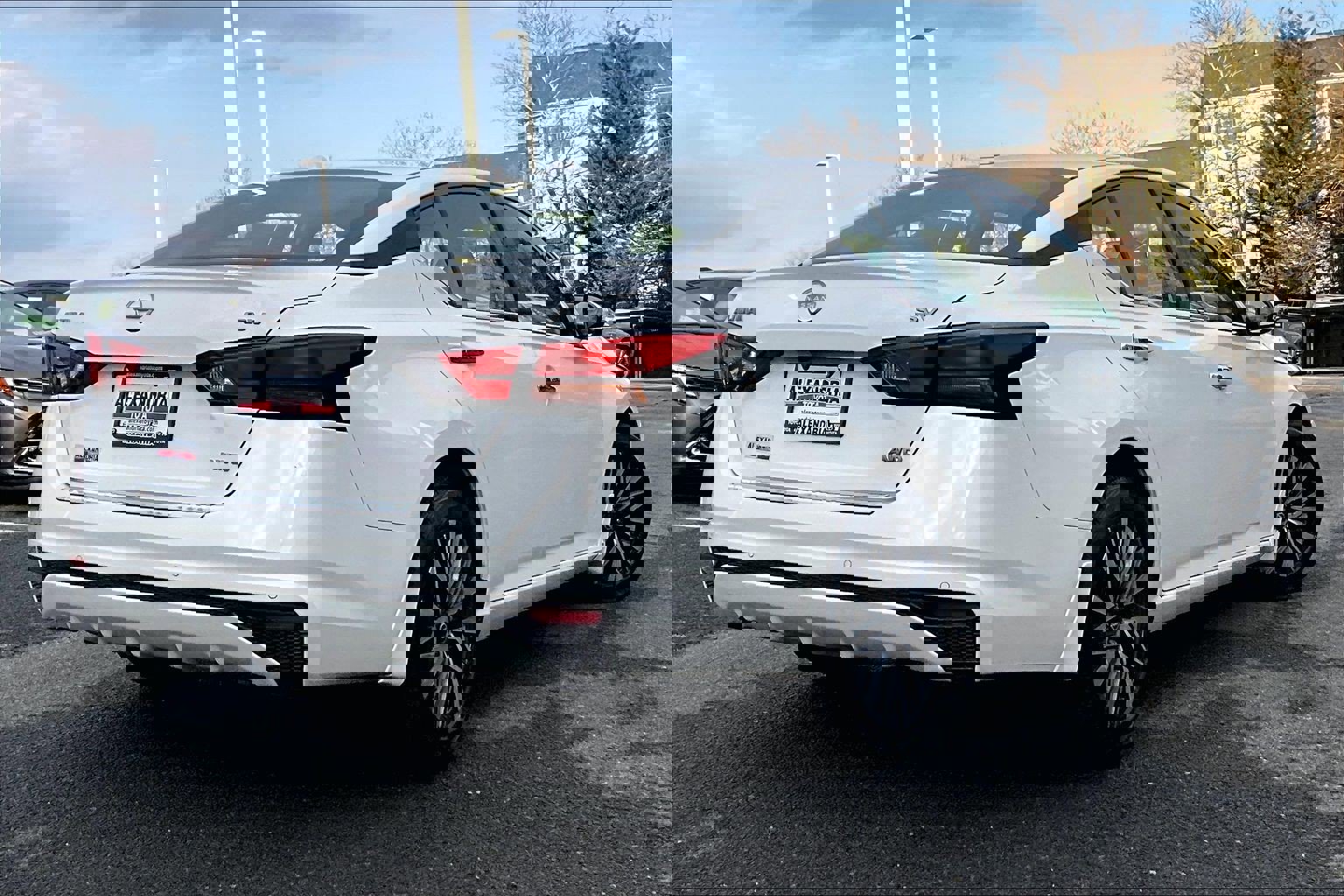 Used 2023 Nissan Altima 2.5 SV image 12