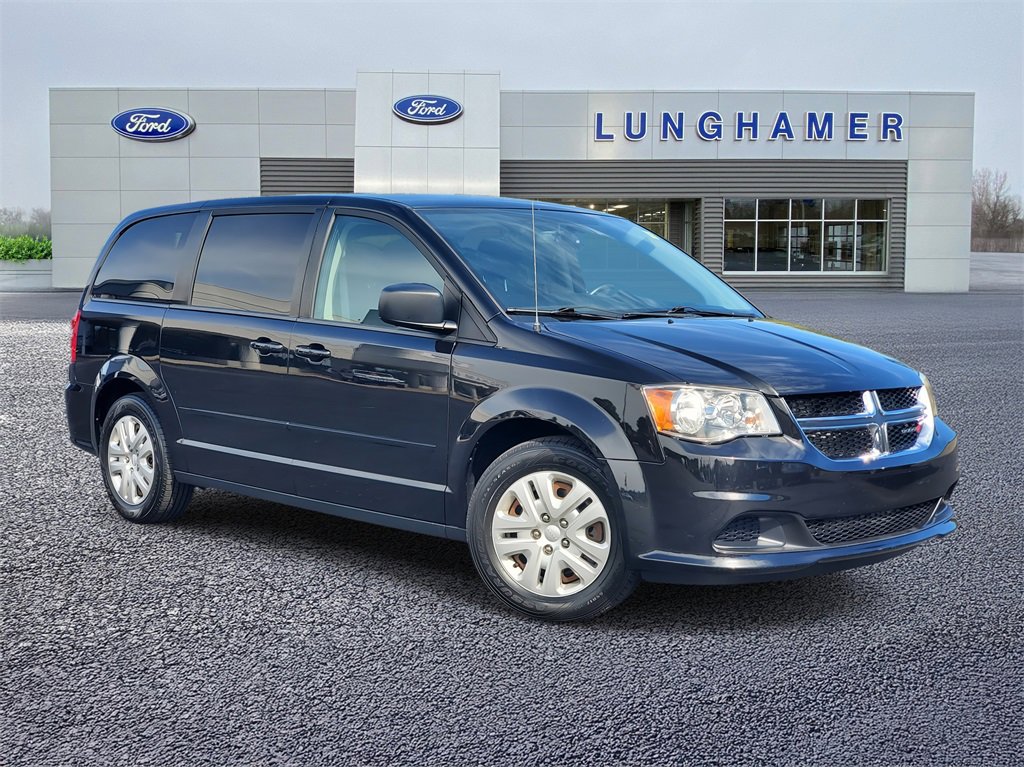 Used 2017 Dodge Grand Caravan SE w/ UConnect Hands-Free Group
