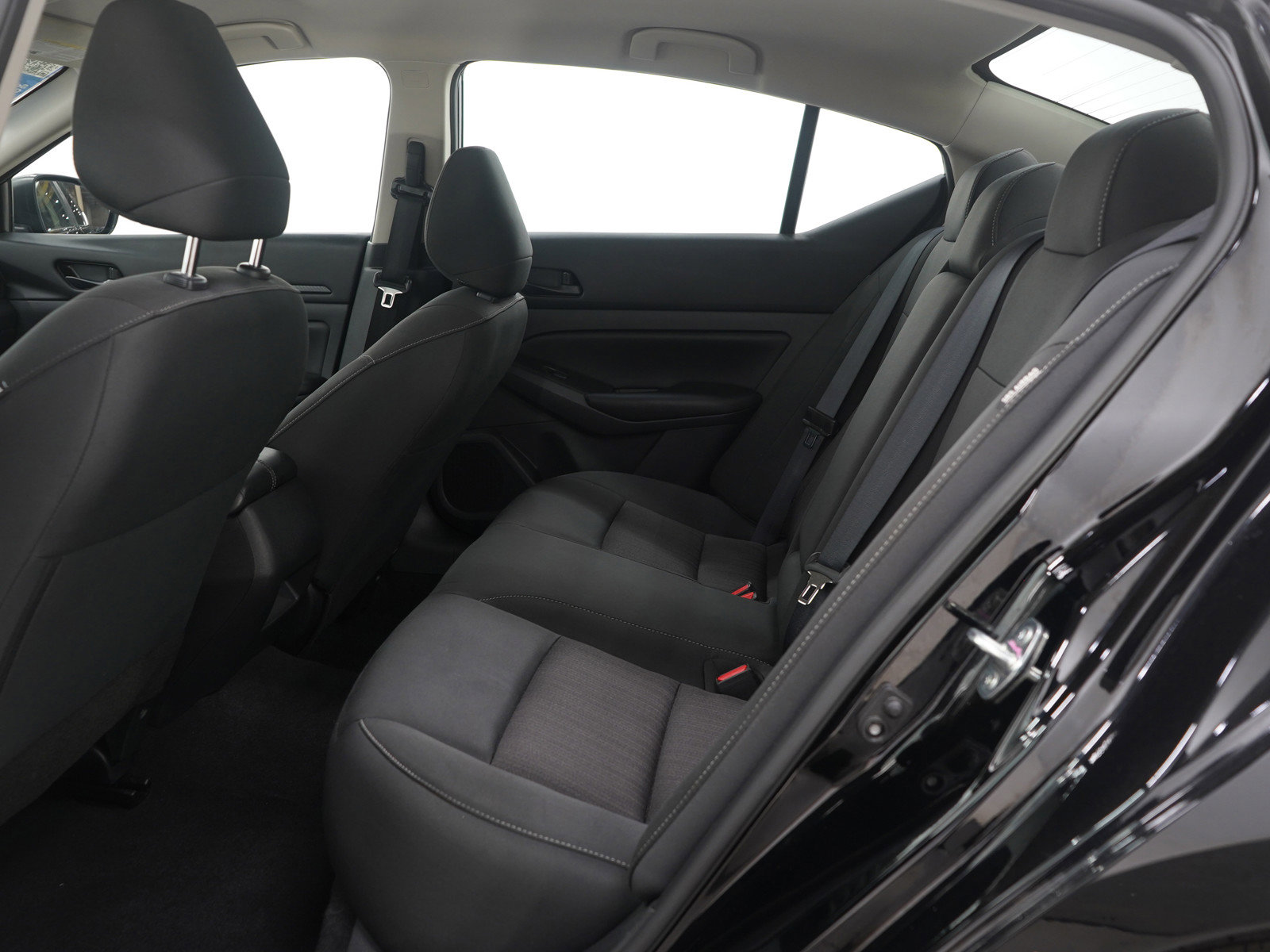 Used 2025 Nissan Altima 2.5 S image 13