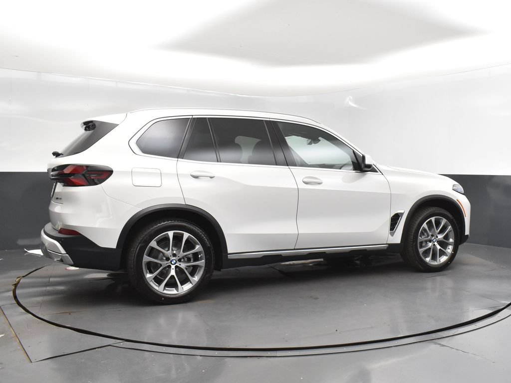Used 2026 BMW X5 sDrive40i w/ Parking Assistance Package RWD image 8