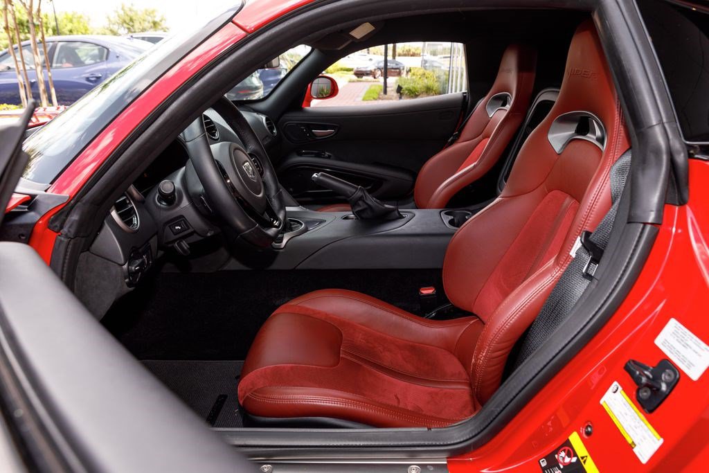 Used 2017 Dodge Viper GTC RWD image 18