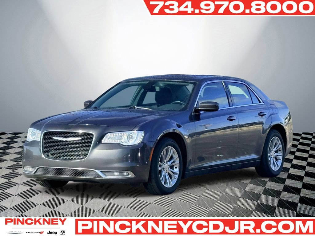 Used 2019 Chrysler 300 Touring w/ Driver Convenience Group RWD image 1