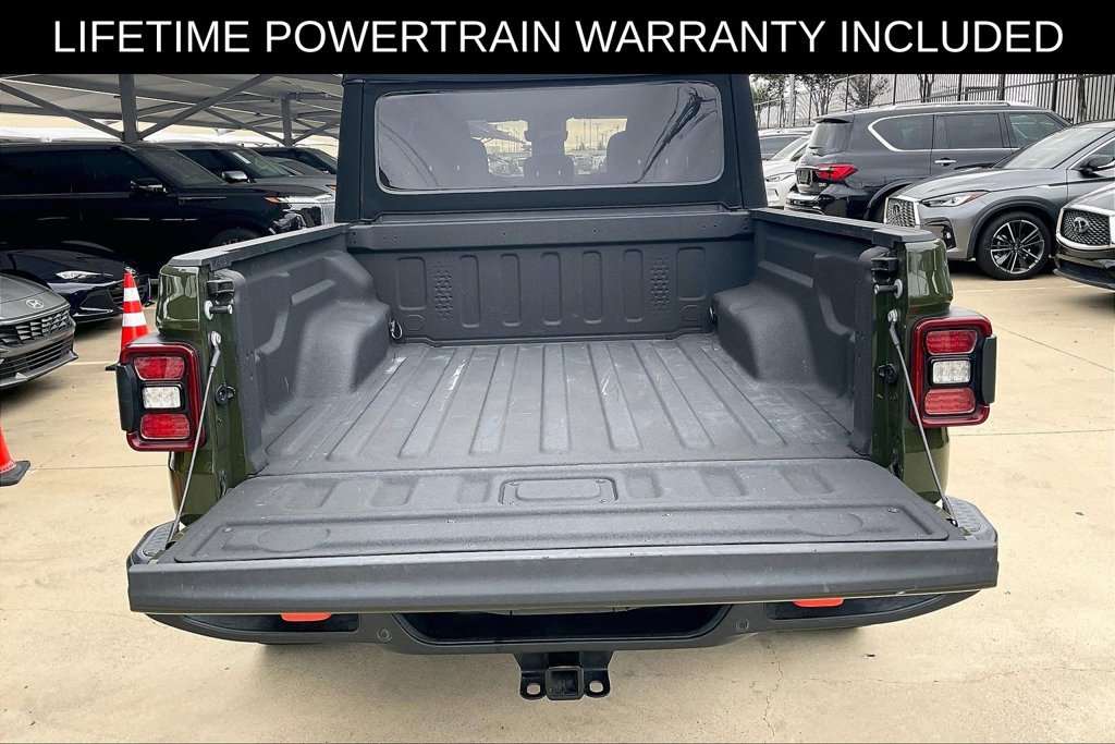 Used 2024 Jeep Gladiator Mojave w/ Technology Group AWD/4WD image 28