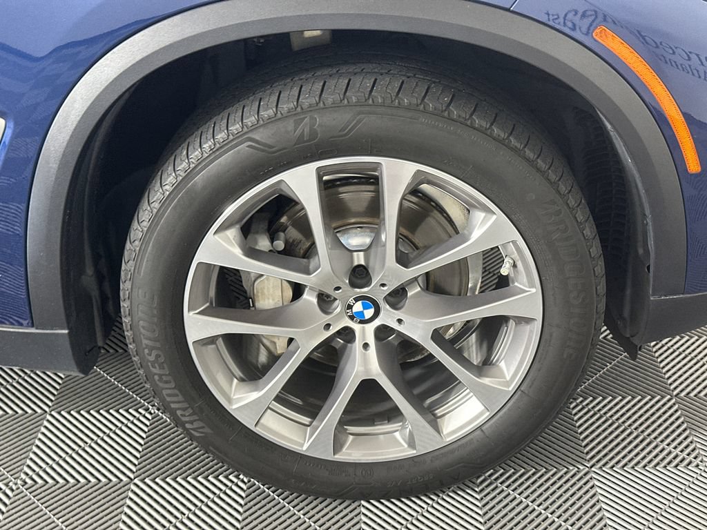 Used 2019 BMW X5 xDrive40i w/ Premium Package 2 AWD/4WD image 12