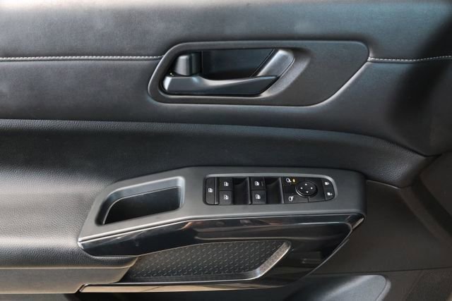 Used 2023 Nissan Pathfinder SV image 22