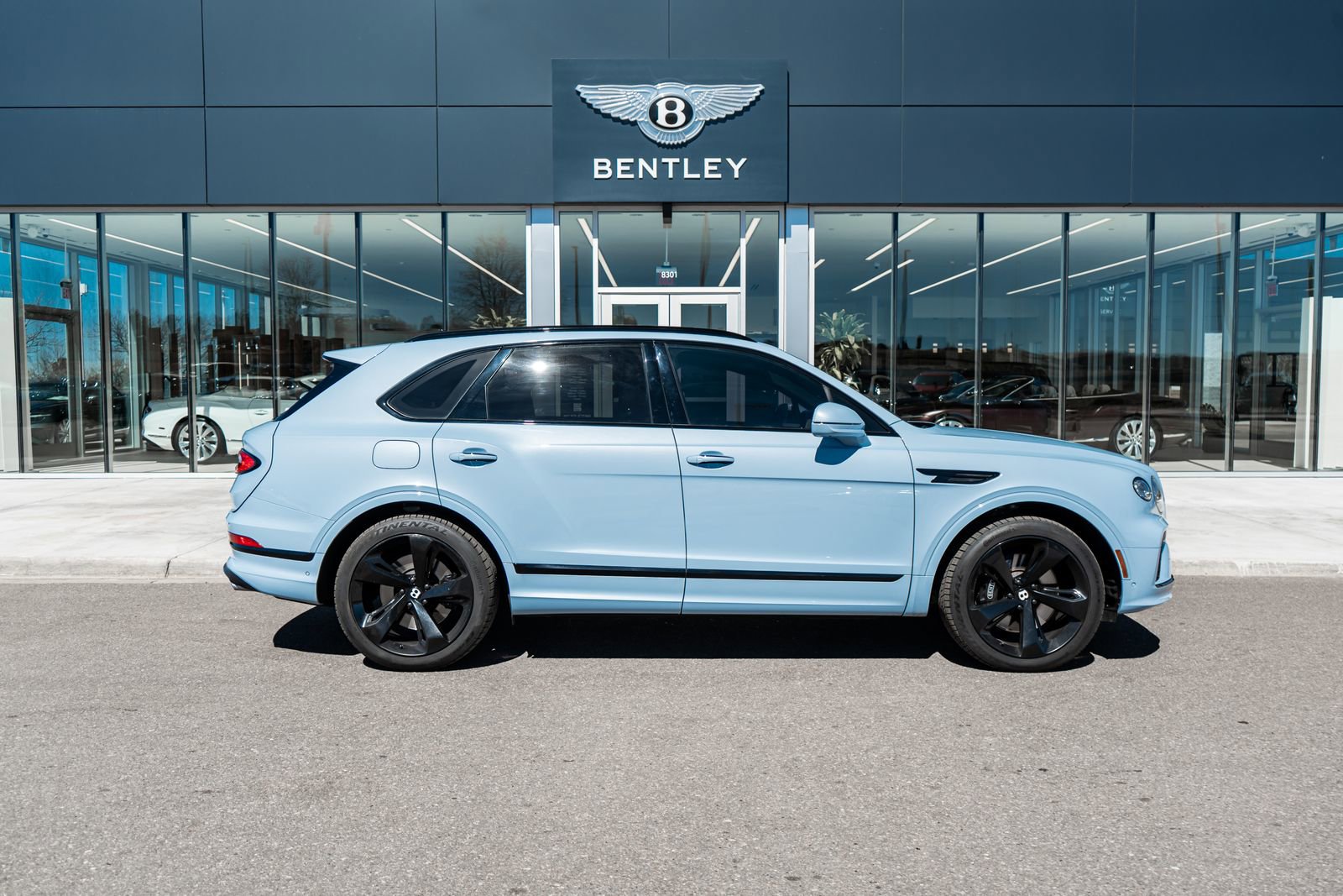 Certified 2022 Bentley Bentayga image 14