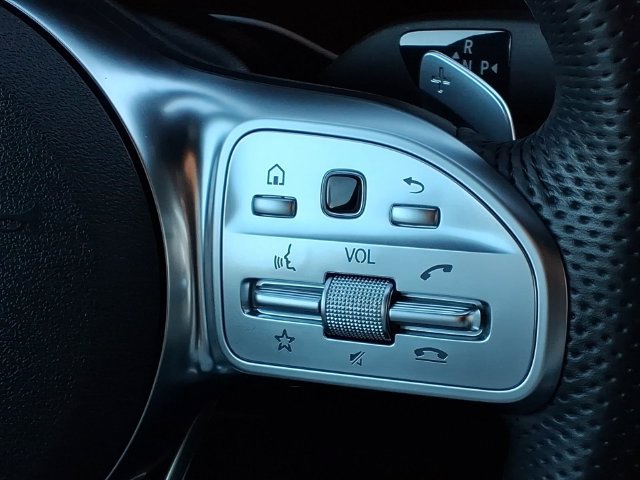 Used 2022 Mercedes-Benz GLC 300 image 10