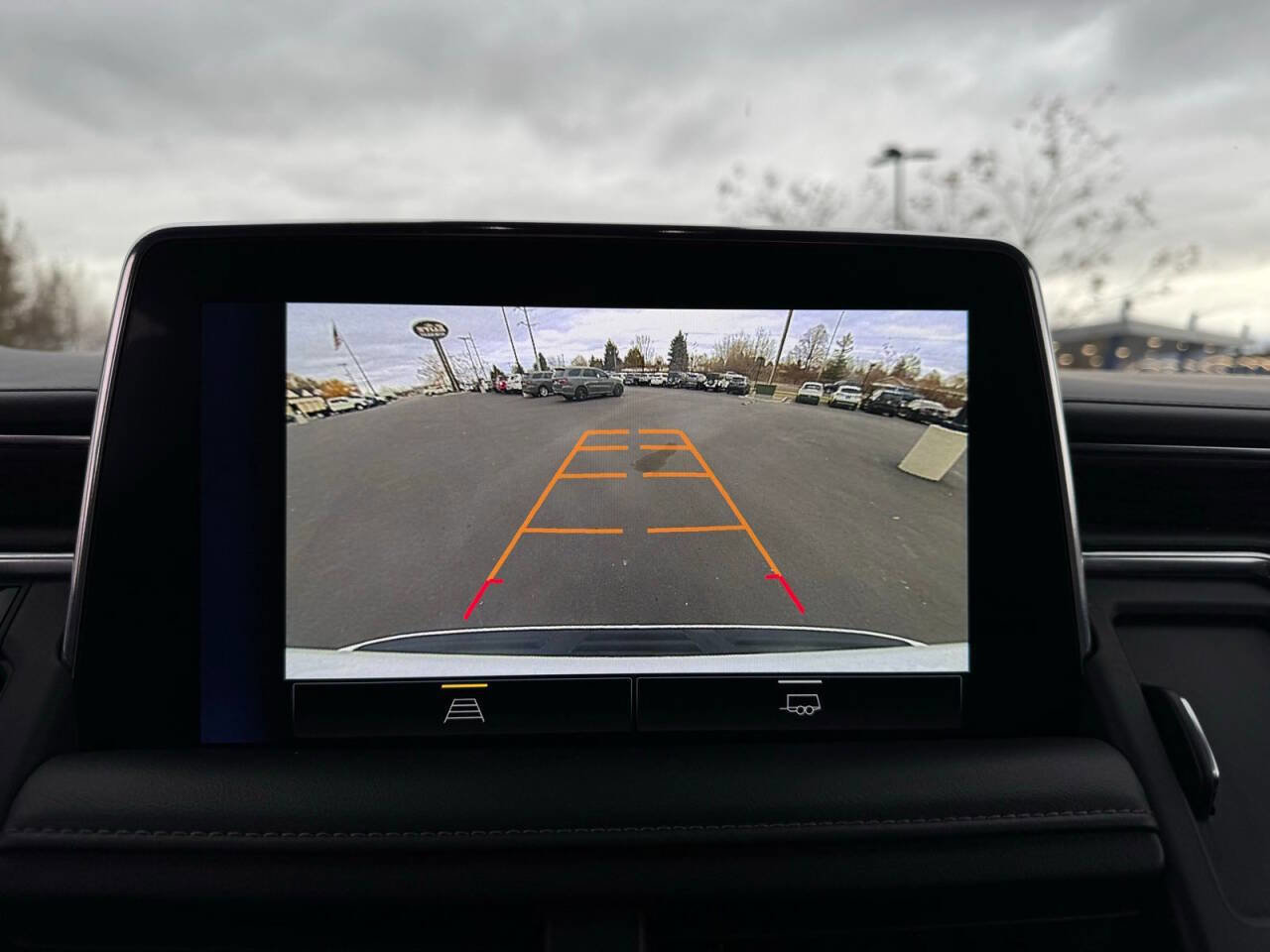 Used 2023 Chevrolet Suburban LT image 24