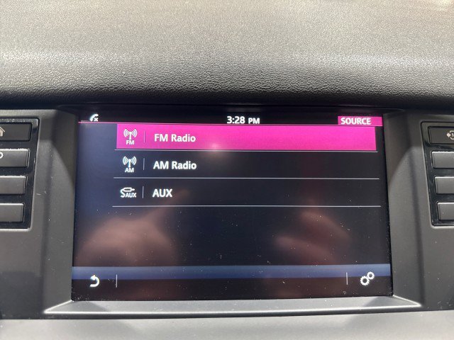 Used 2016 Land Rover Discovery Sport SE image 77