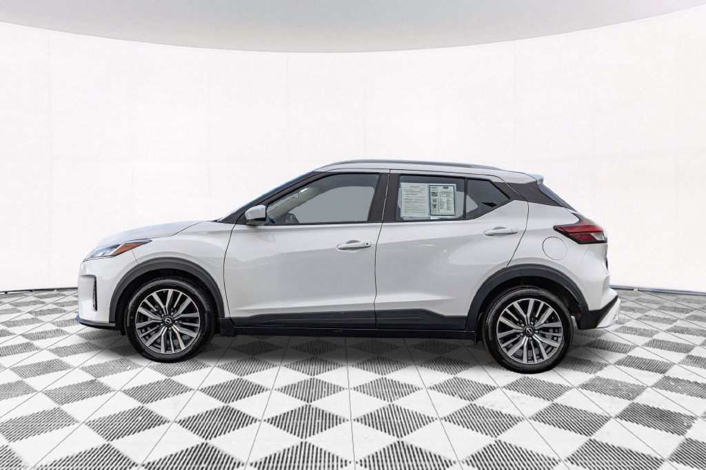 Used 2022 Nissan Kicks SV FWD image 7