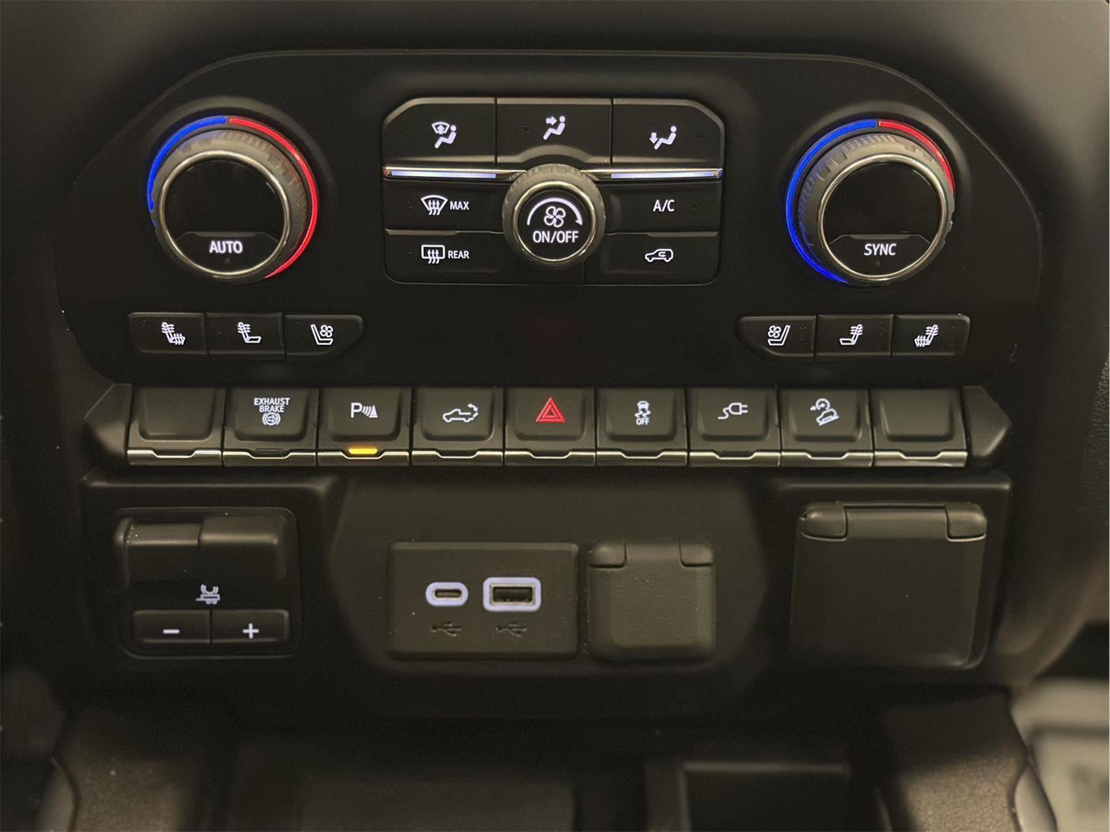 Certified 2022 Chevrolet Silverado 2500 High Country w/ Z71 Off-Road Package image 27