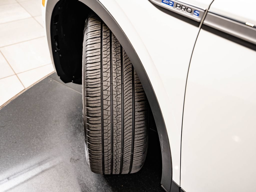 Used 2023 Volkswagen ID.4 Pro S AWD/4WD image 48
