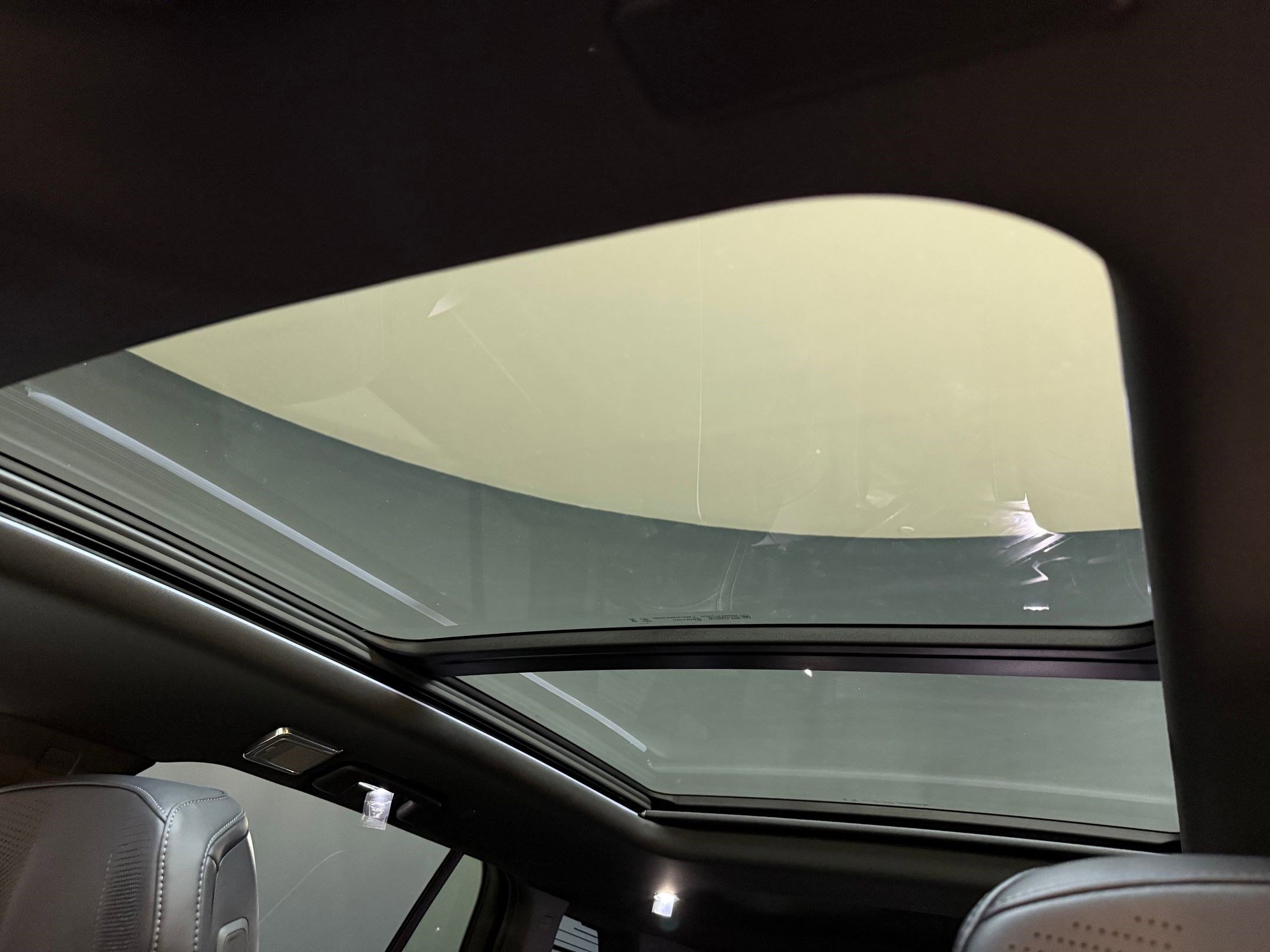 New 2026 Cadillac Vistiq Luxury w/ LPO, Floor Liner Package image 15