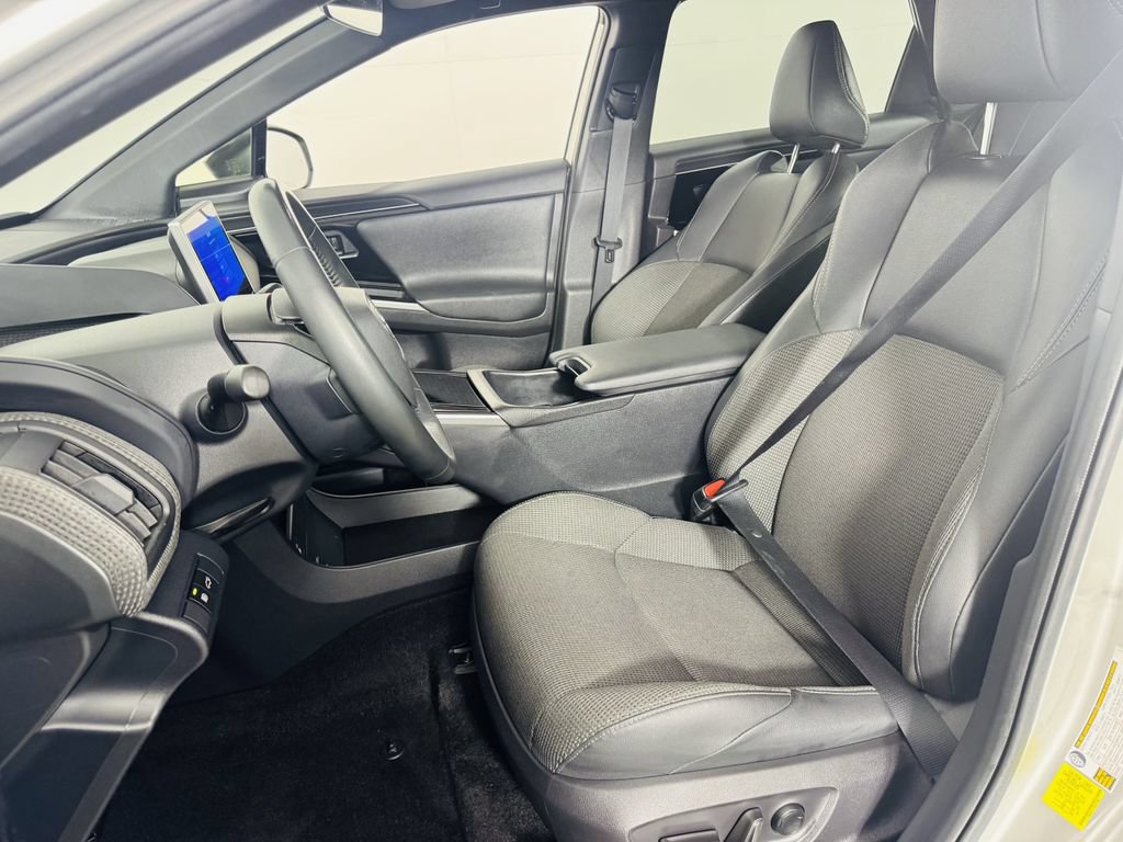 Used 2024 Toyota bZ4X XLE w/ Weather Package AWD/4WD image 6