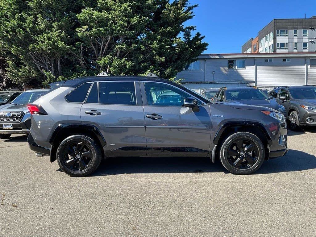 Used 2021 Toyota RAV4 XSE AWD/4WD image 9