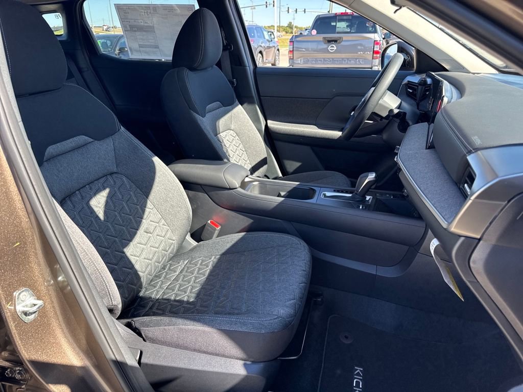 New 2026 Nissan Kicks SV image 12