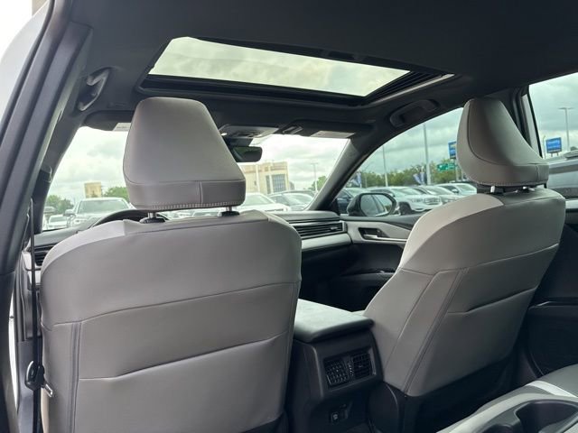 Used 2025 Toyota Camry SE w/ Multimedia Upgrade Package FWD image 21