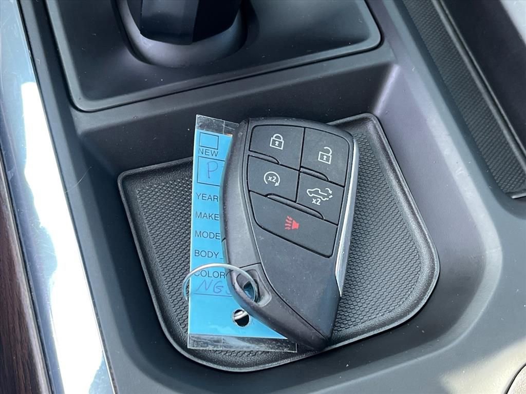 Used 2022 GMC Sierra 1500 SLT w/ SLT Premium Plus Package image 20