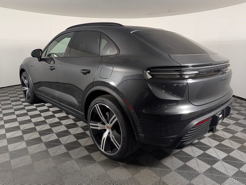 New 2026 Porsche Macan 4 Electric AWD/4WD image 4