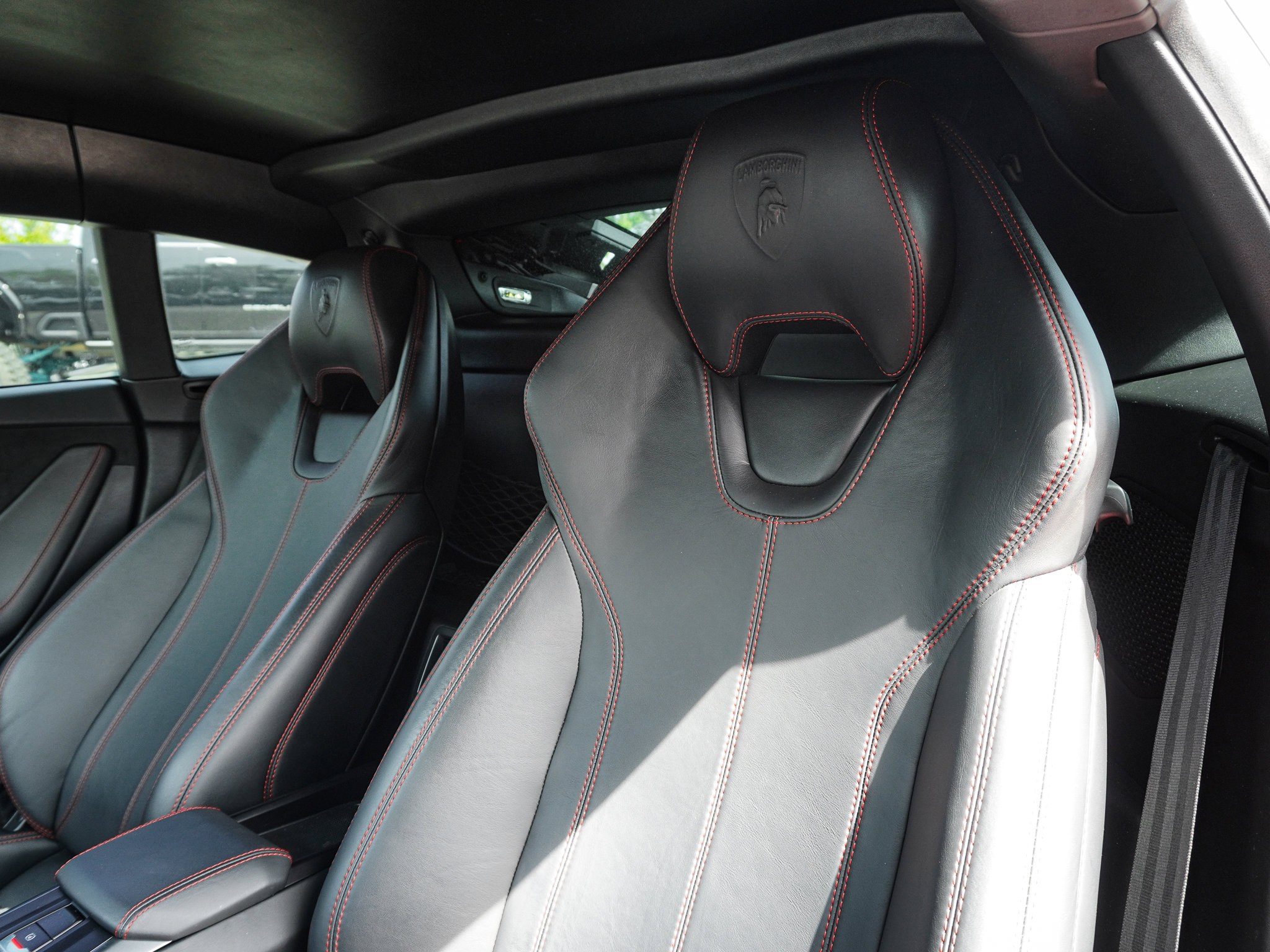 Used 2019 Lamborghini Huracan LP 580-2 RWD image 16